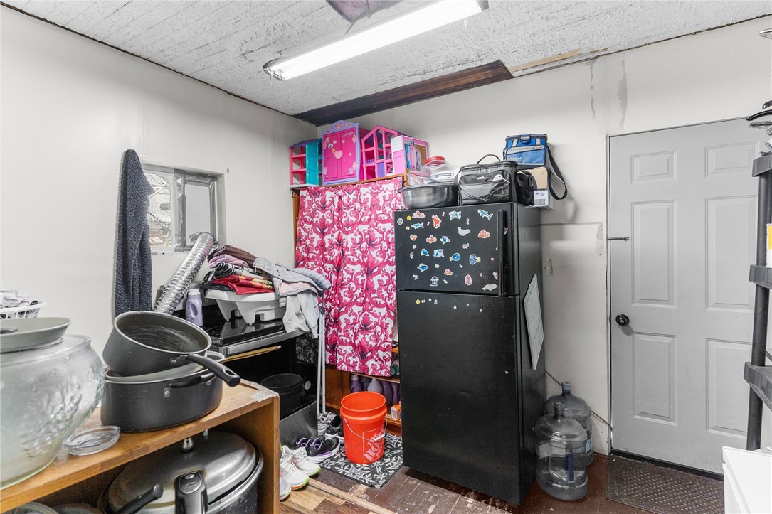 385 Hull St St, Sharon, Pennsylvania image 10