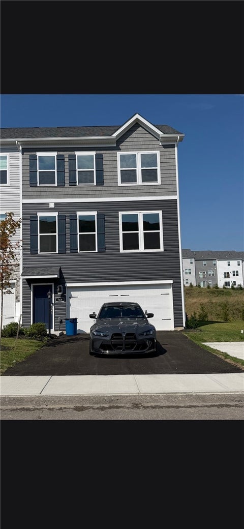 Townhouse For Rent - 769 Olivia St St<br/> Carnegie, PA 15205
