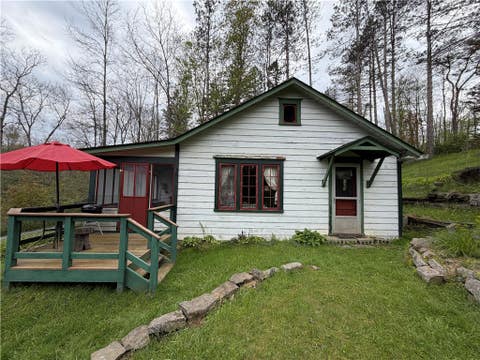 Photo of 125 Creek Side Ln, Slippery Rock, PA 16057 (MLS # 1762586)