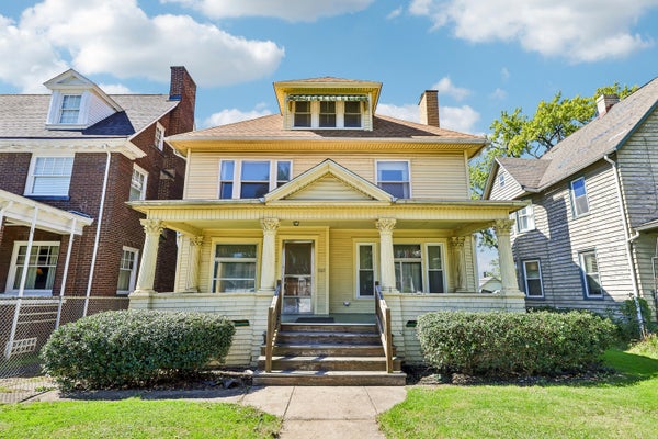 312 S OAKLAND AVE, SHARON, PA 16146 - Image cea2ce252f1b62eae793ced3c03e3f3b/2948434244