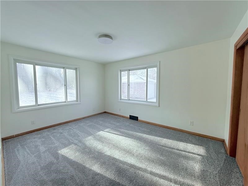 1350 George St Ext, Hermitage, Pennsylvania image 13
