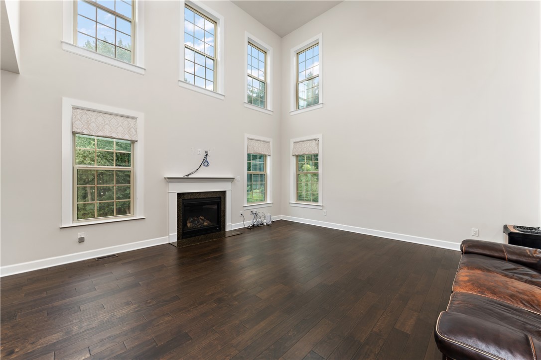 Franklin Park, Pennsylvania 15143, United States, 5 Bedrooms Bedrooms, ,5 BathroomsBathrooms,Residential,Active,217615