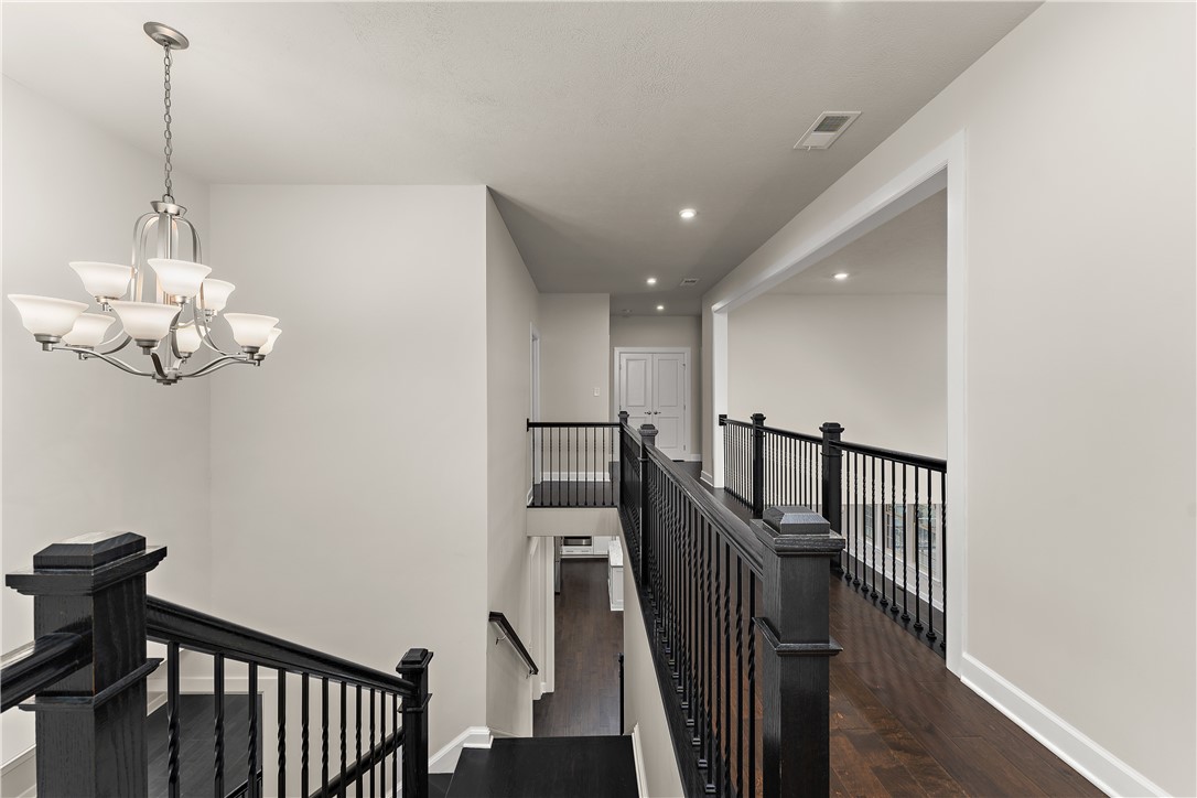 Franklin Park, Pennsylvania 15143, United States, 5 Bedrooms Bedrooms, ,5 BathroomsBathrooms,Residential,Active,217615