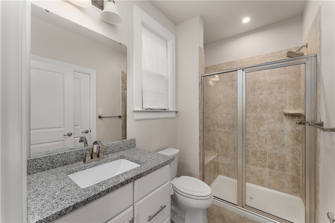 Franklin Park, Pennsylvania 15143, United States, 5 Bedrooms Bedrooms, ,5 BathroomsBathrooms,Residential,Active,217615