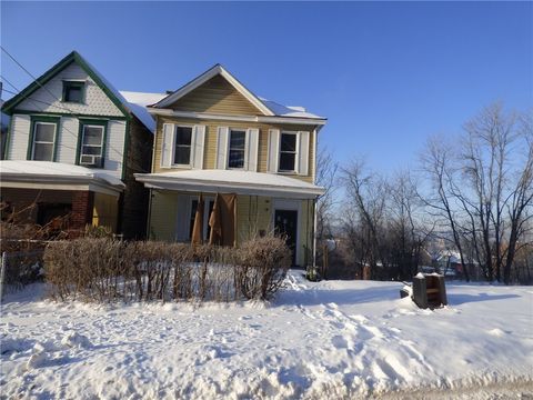 226 Lobinger Ave N Braddock PA 15104