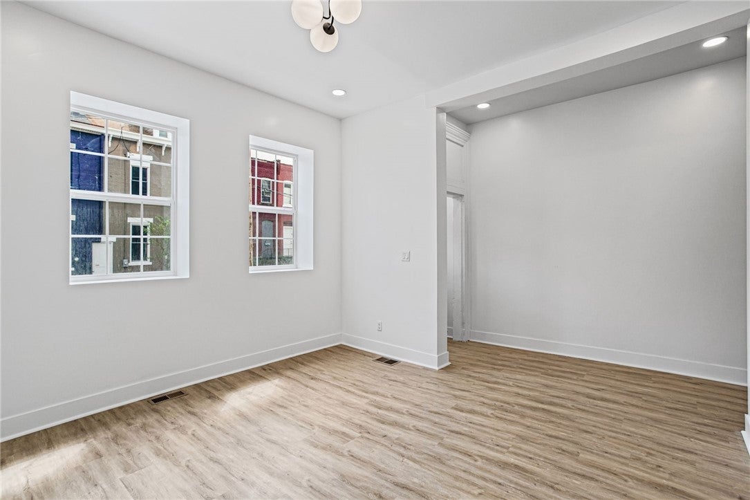2013 Forbes Ave