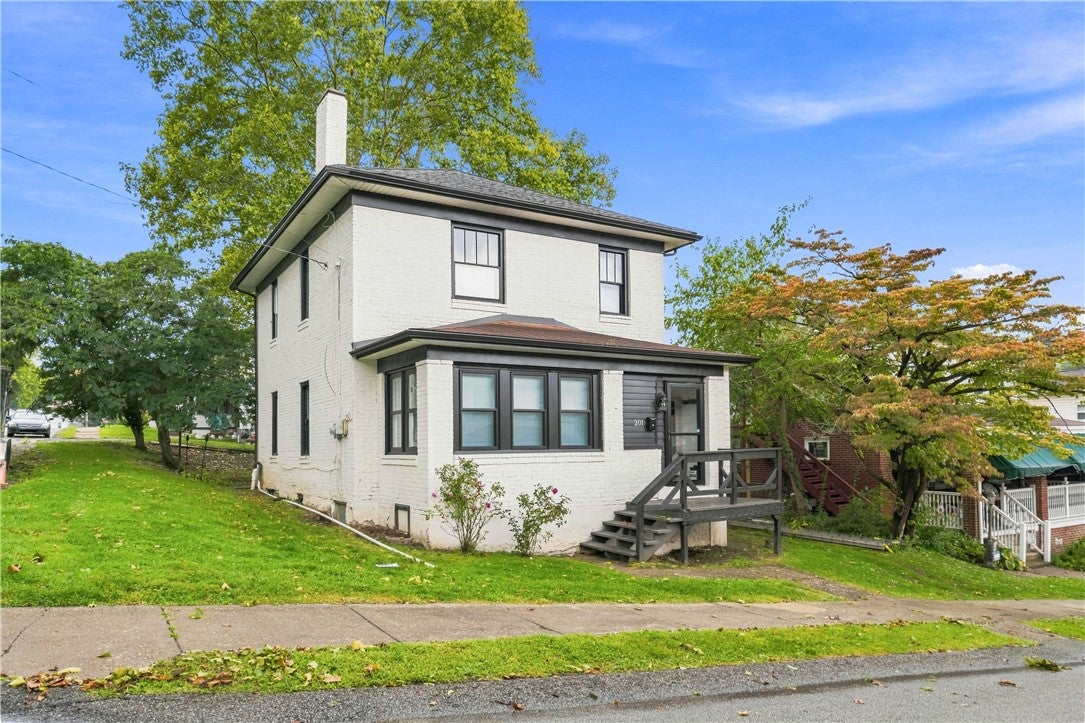 201 Emerson St