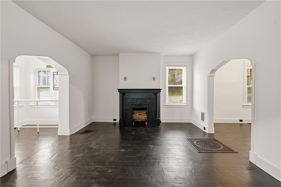 201 Emerson St