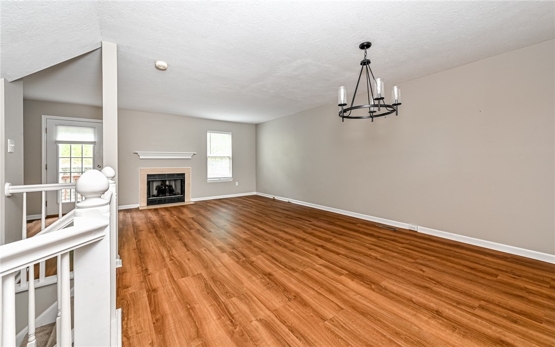 229 Hillvue Dr