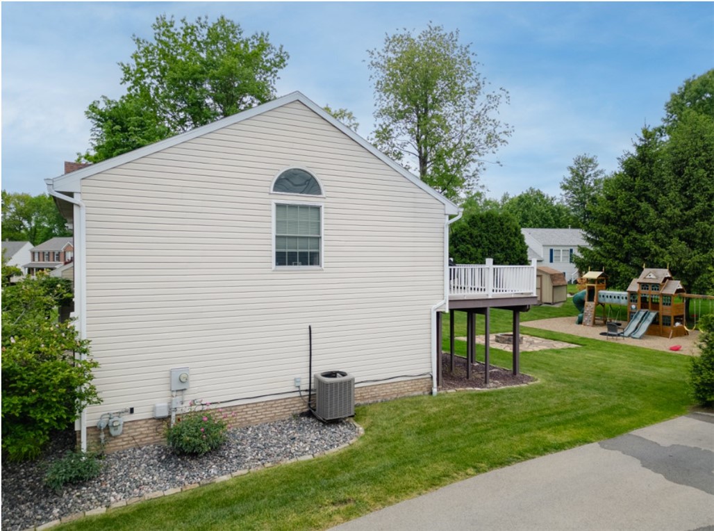 Neshannock Twp, Pennsylvania 16105, United States, 4 Bedrooms Bedrooms, ,2 BathroomsBathrooms,Residential,Contingent,126200