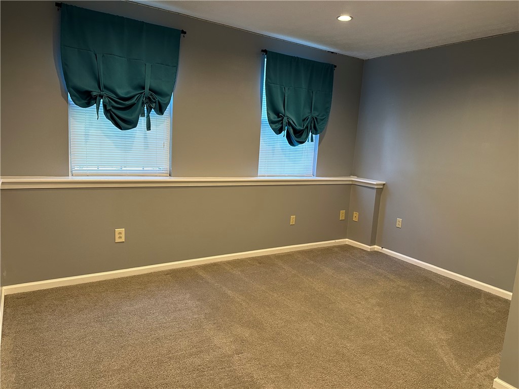 Neshannock Twp, Pennsylvania 16105, United States, 4 Bedrooms Bedrooms, ,2 BathroomsBathrooms,Residential,Contingent,126200