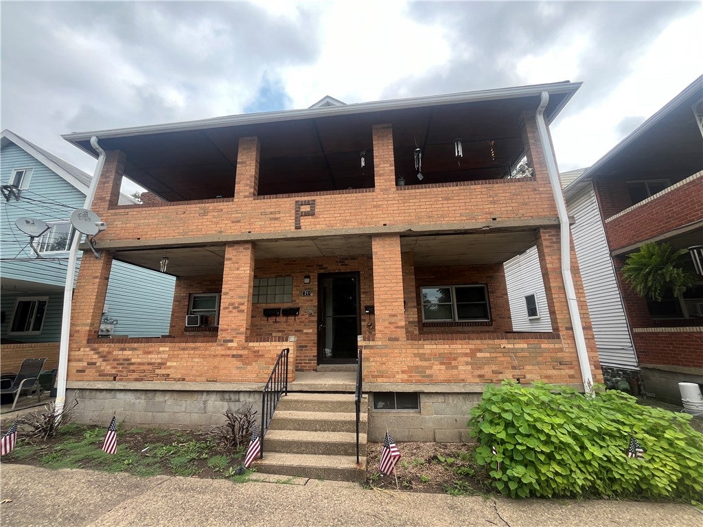 21 Erie Ave