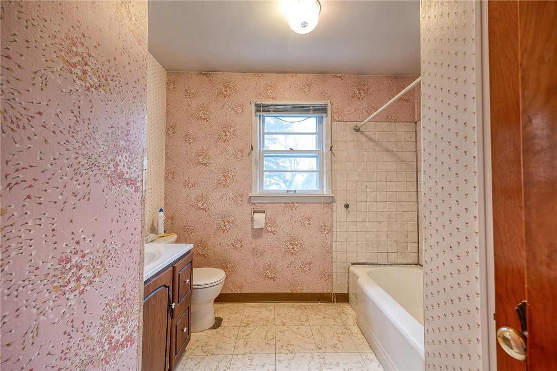 Neshannock Twp, Pennsylvania 16105, United States, 3 Bedrooms Bedrooms, ,2 BathroomsBathrooms,Residential,Active,120926