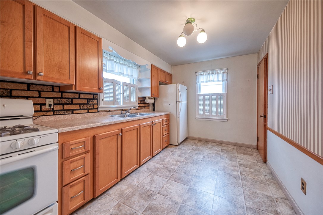 Neshannock Twp, Pennsylvania 16105, United States, 3 Bedrooms Bedrooms, ,2 BathroomsBathrooms,Residential,Active,120926