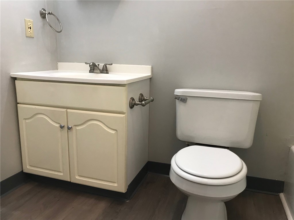 Manchester, Pennsylvania 15233, United States, 2 Bedrooms Bedrooms, ,1 BathroomBathrooms,Residential,Active,129906