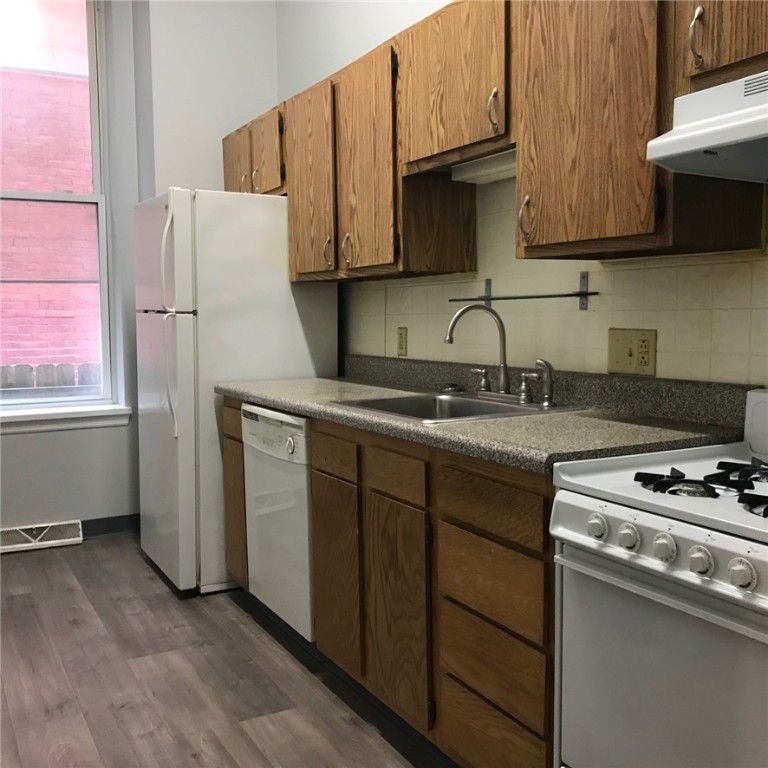 Manchester, Pennsylvania 15233, United States, 2 Bedrooms Bedrooms, ,1 BathroomBathrooms,Residential,Active,129906
