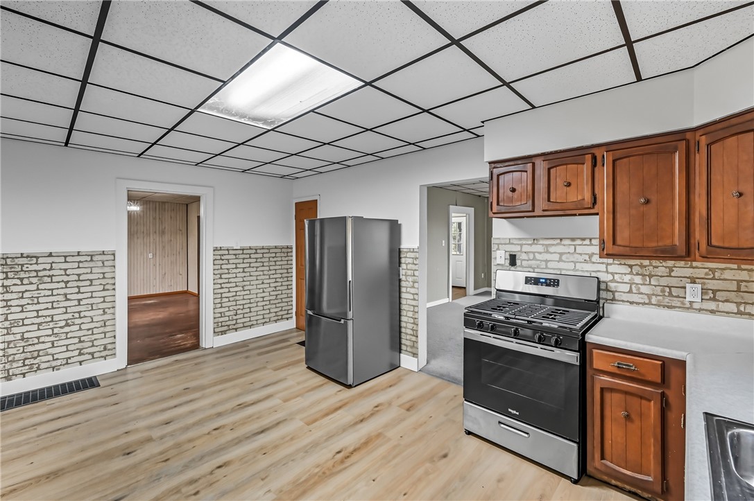 Beaver, Pennsylvania 16141, United States, 4 Bedrooms Bedrooms, ,1 BathroomBathrooms,Residential,Active,218470