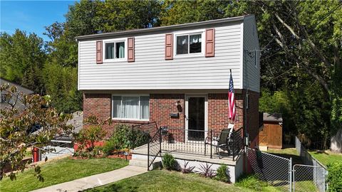 Photo of 365 Stotler Rd, Pittsburgh, PA 15235 (MLS # 1726443)