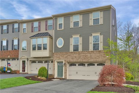 Photo of 100 Arbor Trail Dr, Mckees Rocks, PA 15136 (MLS # 1725567)