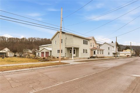 Photo of 708 Walker Street Rd, Garrett Boro, PA 15542 (MLS # 1742458)