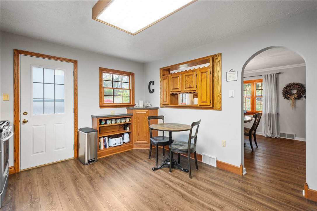 Bethel Park, Pennsylvania 15102, United States, 3 Bedrooms Bedrooms, ,2 BathroomsBathrooms,Residential,Active,240101