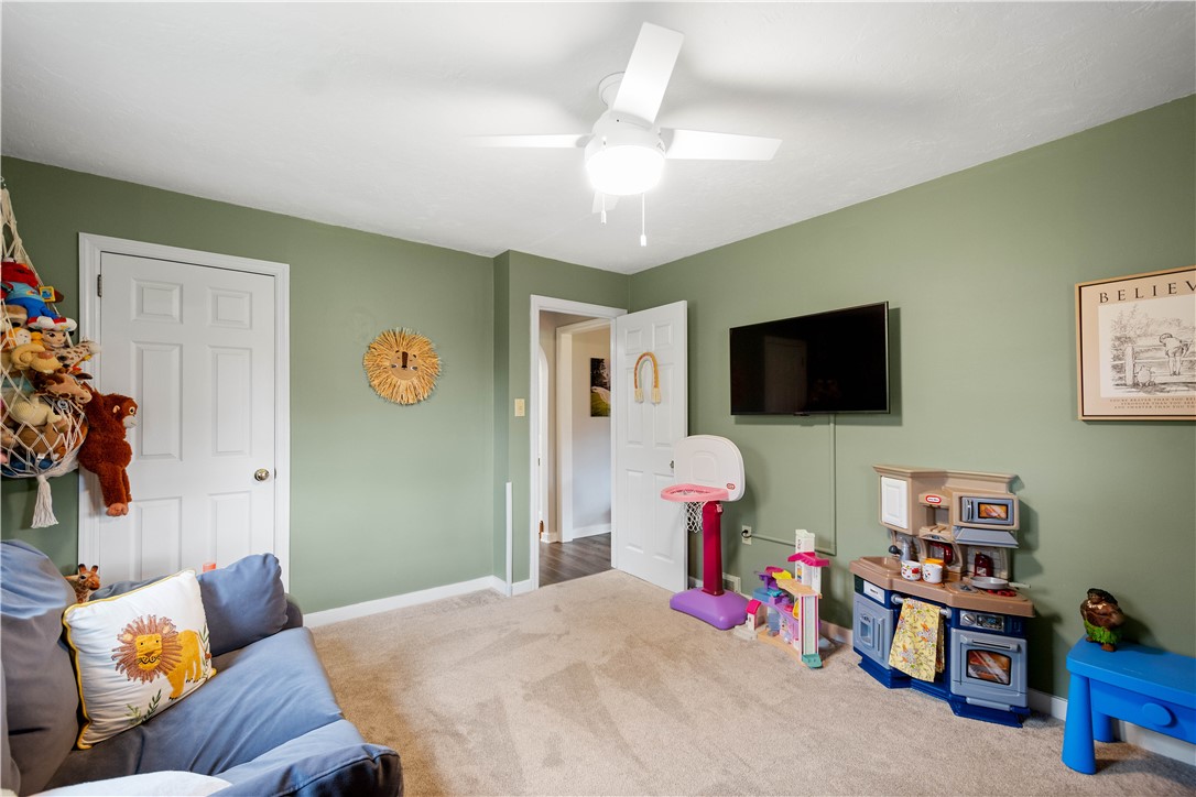 Bethel Park, Pennsylvania 15102, United States, 3 Bedrooms Bedrooms, ,2 BathroomsBathrooms,Residential,Active,240101