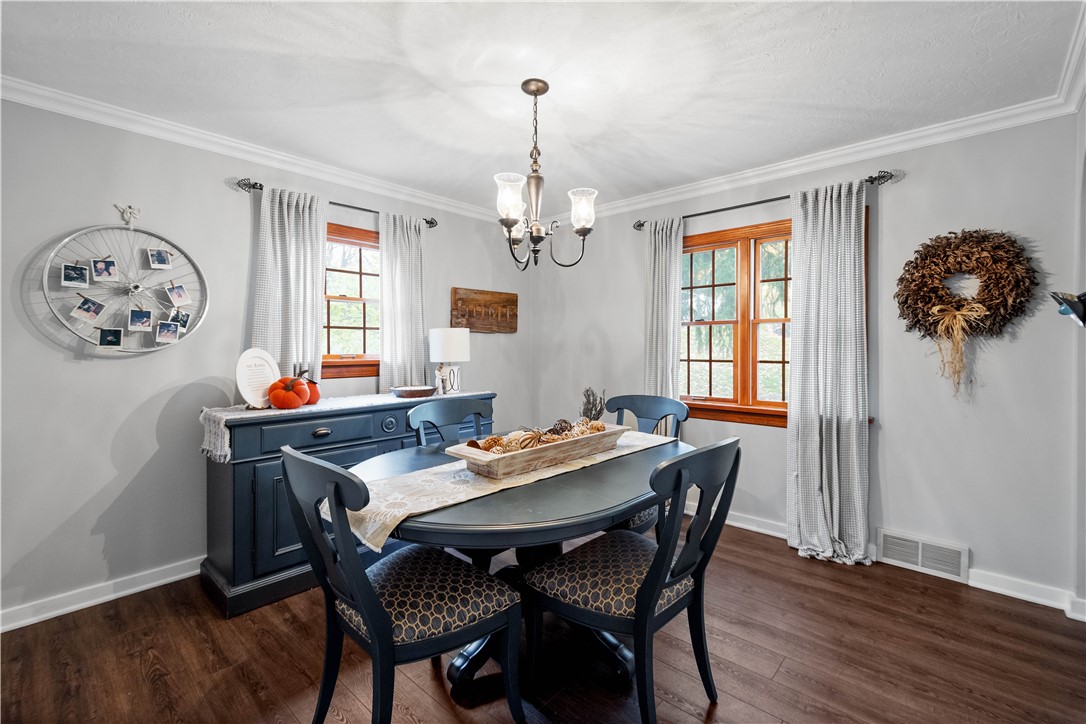 Bethel Park, Pennsylvania 15102, United States, 3 Bedrooms Bedrooms, ,2 BathroomsBathrooms,Residential,Active,240101