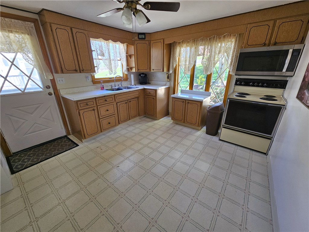 2062 The Circle Cir, Canton, Pennsylvania image 17