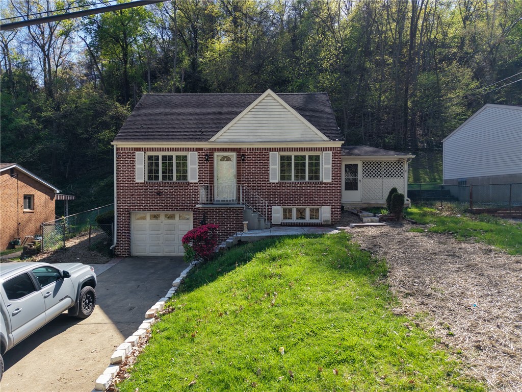 454 Marshall Dr, McKeesport, Pennsylvania image 1