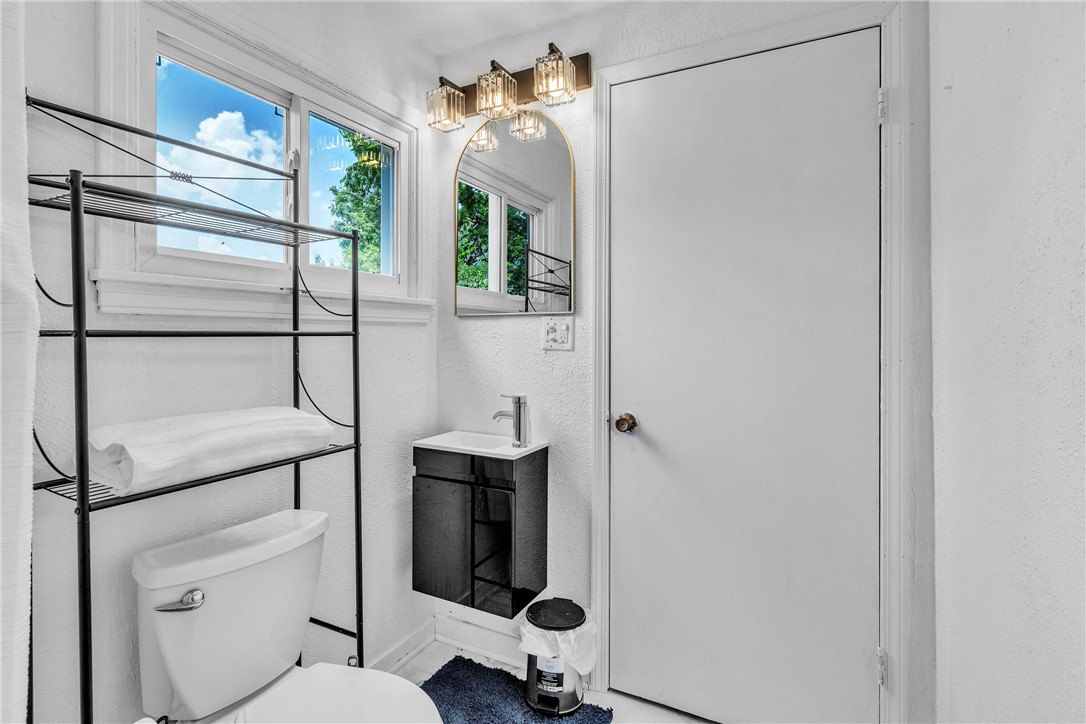 Munhall, Pennsylvania 15120, United States, 4 Bedrooms Bedrooms, ,2 BathroomsBathrooms,Residential,Active,123092