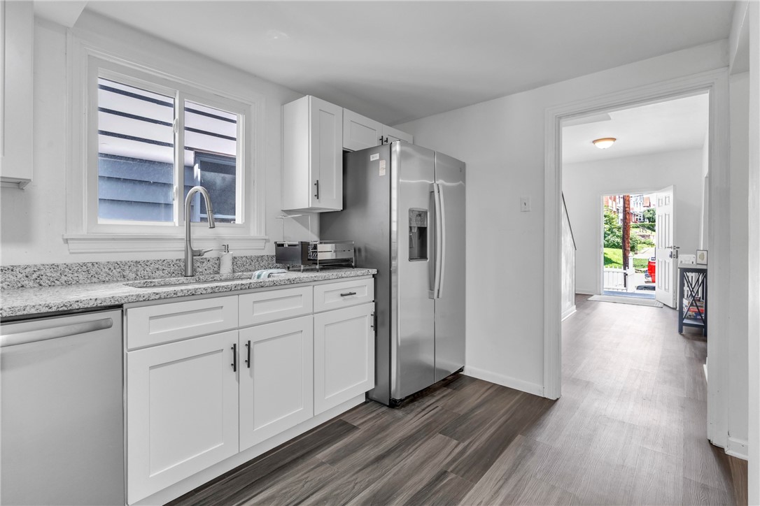 Munhall, Pennsylvania 15120, United States, 4 Bedrooms Bedrooms, ,2 BathroomsBathrooms,Residential,Active,123092