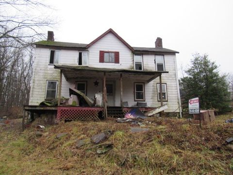 Photo of 1047 Cinder Rd, Dunbar, PA 15431 (MLS # 1731541)