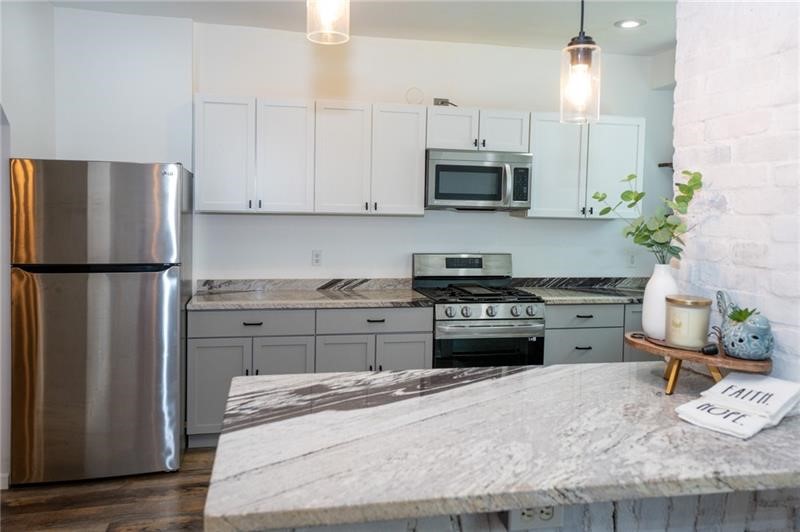 Elliott, Pennsylvania 15220, United States, 3 Bedrooms Bedrooms, ,2 BathroomsBathrooms,Residential,Active,201717