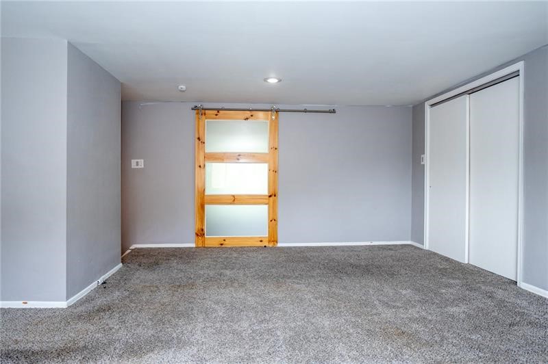 Elliott, Pennsylvania 15220, United States, 3 Bedrooms Bedrooms, ,2 BathroomsBathrooms,Residential,Active,201717