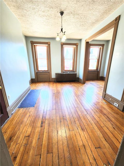 Apartment For Rent - 4043 Penn Ave Ave #2<br/> Lawrenceville, PA 15224