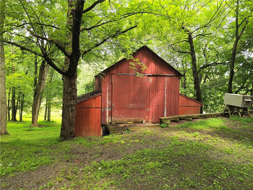 350 Leisie Rd