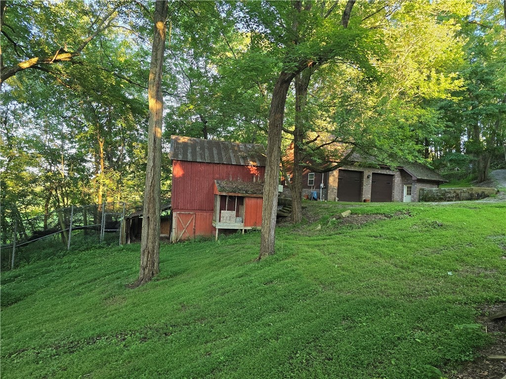 350 Leisie Rd