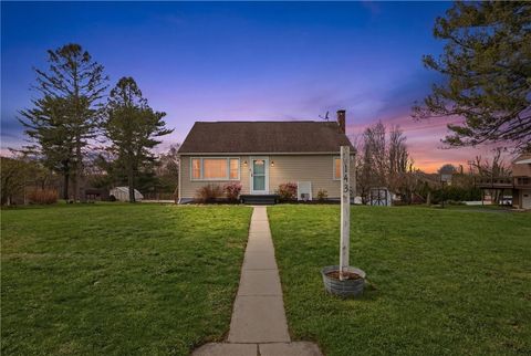 Townhouse For Sale - 143 Aiken Avenue Ave<br/> Somerset, PA 15501