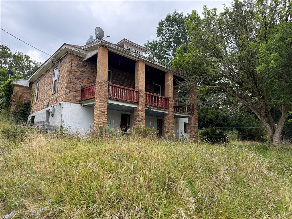 201 Elm Rd