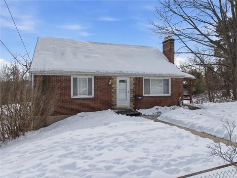 Photo of 516 Walde St, Pittsburgh, PA 15210 (MLS # 1740513)