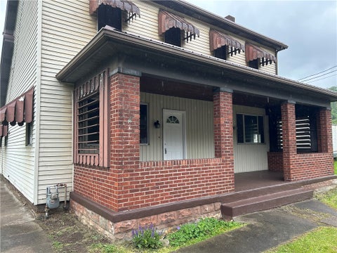 Homes For Sale - 610 2nd Ave Ave<br/> Westmoreland County, Sutersville, PA 15083