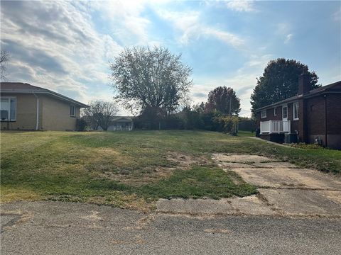 24 Boyd St Monessen PA 15062