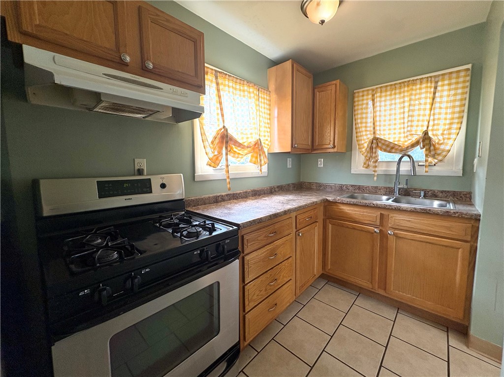 Rochester, Pennsylvania 15074, United States, 3 Bedrooms Bedrooms, ,1 BathroomBathrooms,Residential,Active,176757