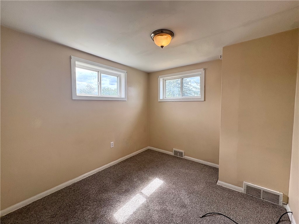 Rochester, Pennsylvania 15074, United States, 3 Bedrooms Bedrooms, ,1 BathroomBathrooms,Residential,Active,176757