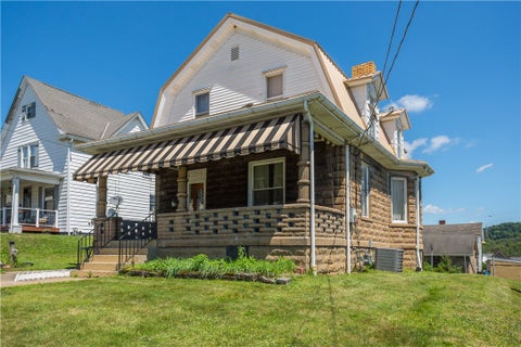 Homes For Sale - 212 Center Ave Ave<br/> McDonald, PA 15057
