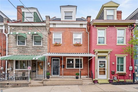 Photo of 4613 Carlton St, Pittsburgh, PA 15201 (MLS # 1746479)