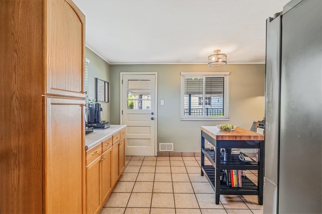 Ross Twp, Pennsylvania 15214, United States, 3 Bedrooms Bedrooms, ,2 BathroomsBathrooms,Residential,Active,176807