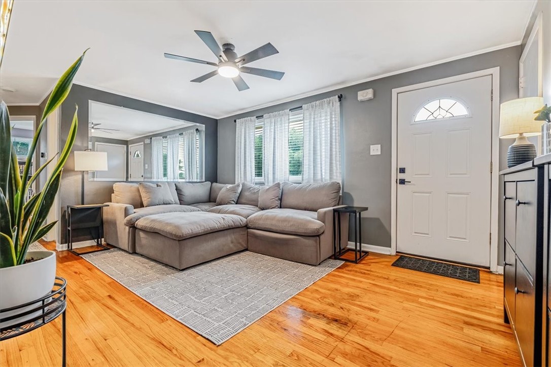 Ross Twp, Pennsylvania 15214, United States, 3 Bedrooms Bedrooms, ,2 BathroomsBathrooms,Residential,Active,176807