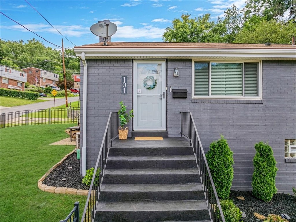 Ross Twp, Pennsylvania 15214, United States, 3 Bedrooms Bedrooms, ,2 BathroomsBathrooms,Residential,Active,176807