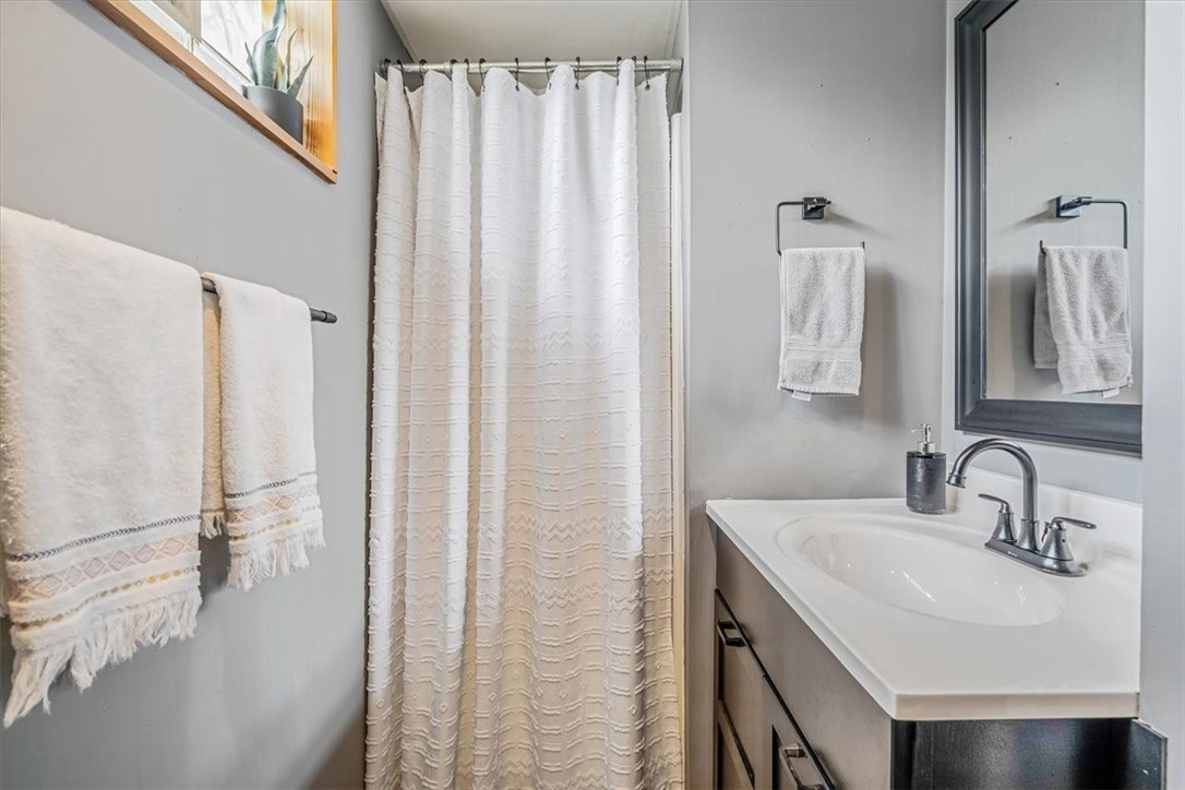 Ross Twp, Pennsylvania 15214, United States, 3 Bedrooms Bedrooms, ,2 BathroomsBathrooms,Residential,Active,176807